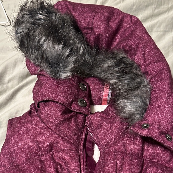 GreenTea Jackets & Blazers - GreenTea Women's Vest in Maroon with Faux Fur Trim